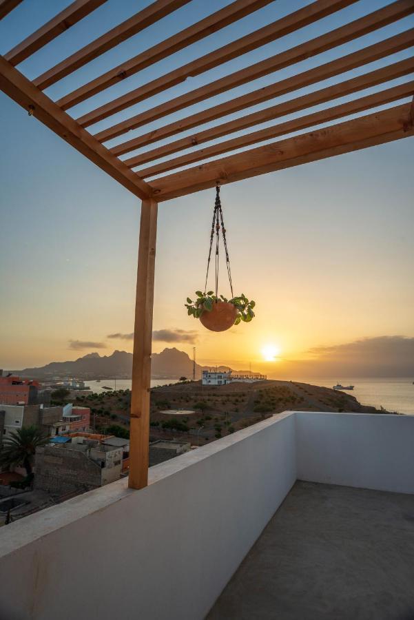 Apartamento Augusta Amwilla Guesthouse Mindelo Exterior photo
